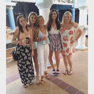 Meet your Posher, Danielle